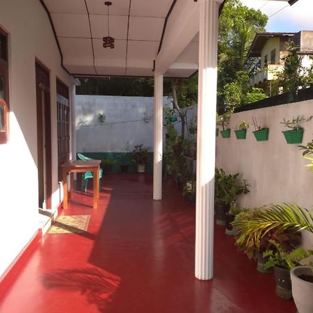 Coco One Holiday Inn Mirissa Exterior foto